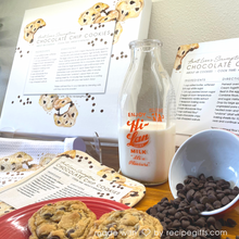 Load image into Gallery viewer, Aunt Lisa's Scrumptious Chocolate Chip Cookies Recipe