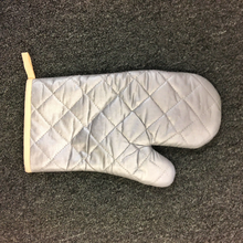 Load image into Gallery viewer, Uff Da Oven Mitt