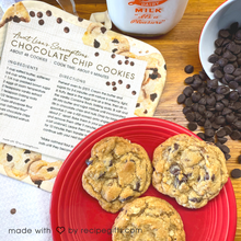 Load image into Gallery viewer, Aunt Lisa&#39;s Scrumptious Chocolate Chip Cookies Recipe
