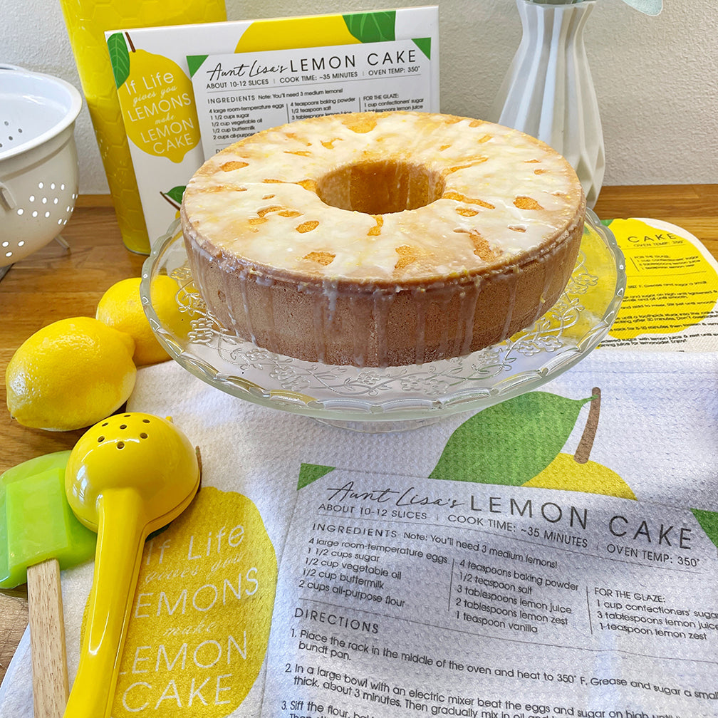 https://recipegifts.com/cdn/shop/products/aunt-lisas-lemon-cake-5_1024x1024@2x.jpg?v=1622858328